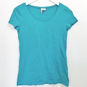 H&M blue basic tee